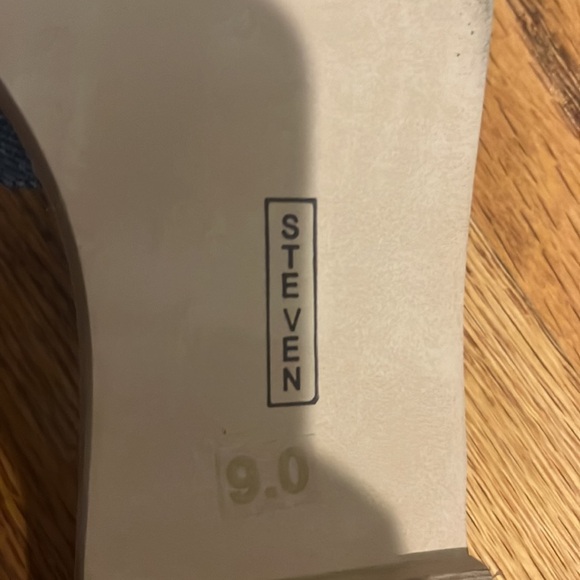 Steve Madden Woman’s Maura Blue Sandals Size 9 - Picture 6 of 7